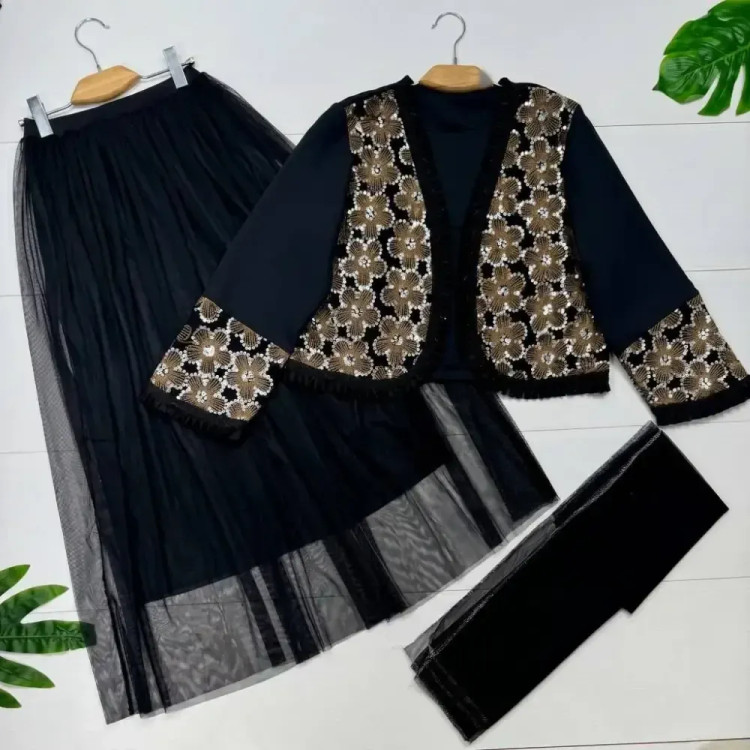 ست سه تیکه کت و دامن و شال مدل روناک جنس مازراتی خرجکار هندی و تور سایز فری 38 تا 46