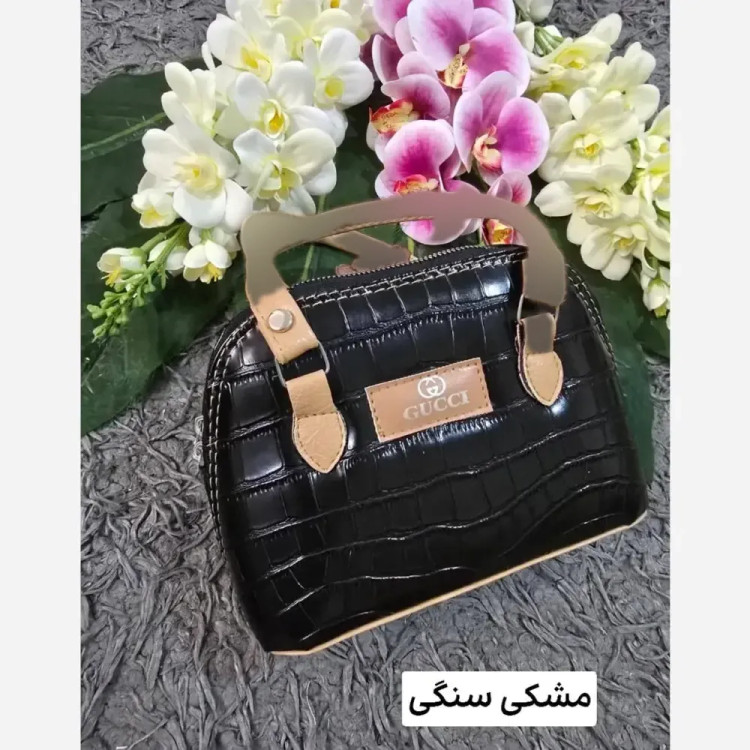 کیف دوشی زنانه مدل شبدر چرمی با بند بلند سایز 15 در 12