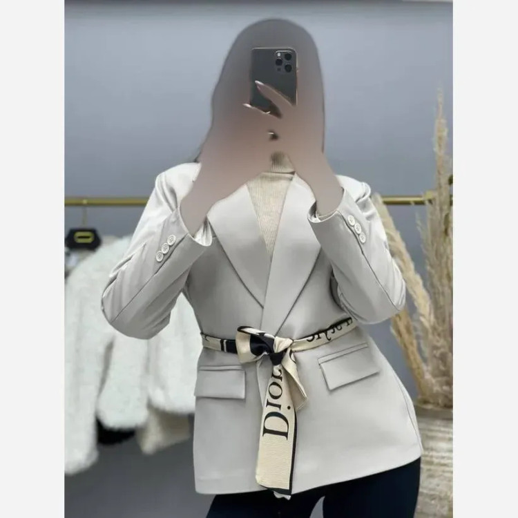 کت زنانه دیور جنس بزایاق درجه یک وارداتی با کمربند و جیب نما در 5 رنگ متنوع و سایز L تا XL