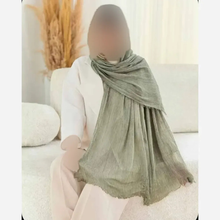 شال پلیسه لمه دار دور ریش ابعاد 175 در 75 سانتی متر