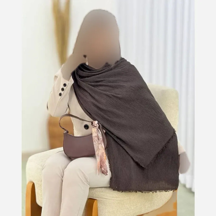 شال پلیسه لمه دار دور ریش ابعاد 175 در 75 سانتی متر