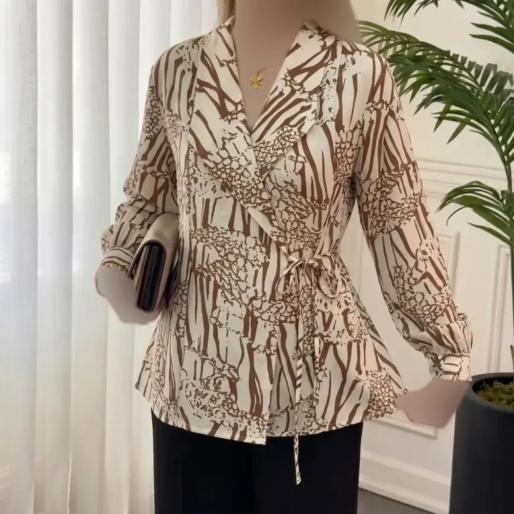 شومیز زنانه مدل چپ و راستی فری سایز جنس الیزه و کرپ حریر