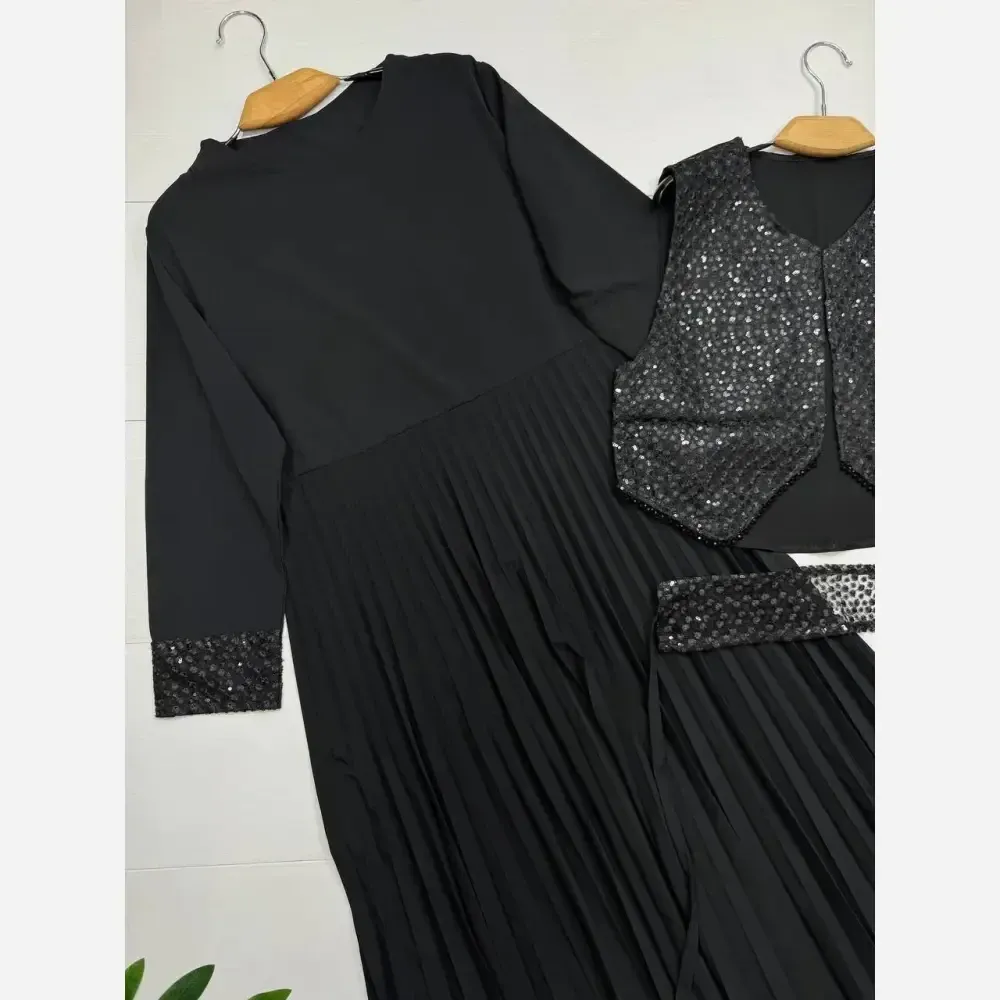 سه تیکه جلیقه و سارافن بوگاتی رنگ مشکی سایز فری 38 تا 46