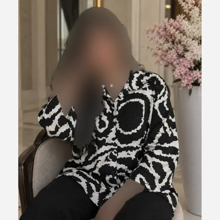 شومیز مانتویی نگین دار کراش اعلا فری سایز رنگ کرم و سفید