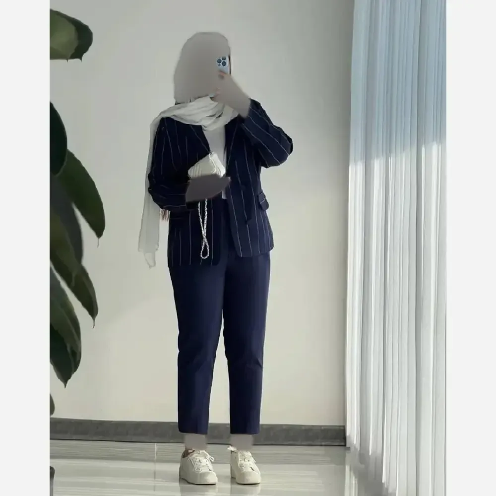 کت و شلوار زنانه مدل ماهی جنس پارچه مازراتی رنگ بندی متنوع سایز یک و دو