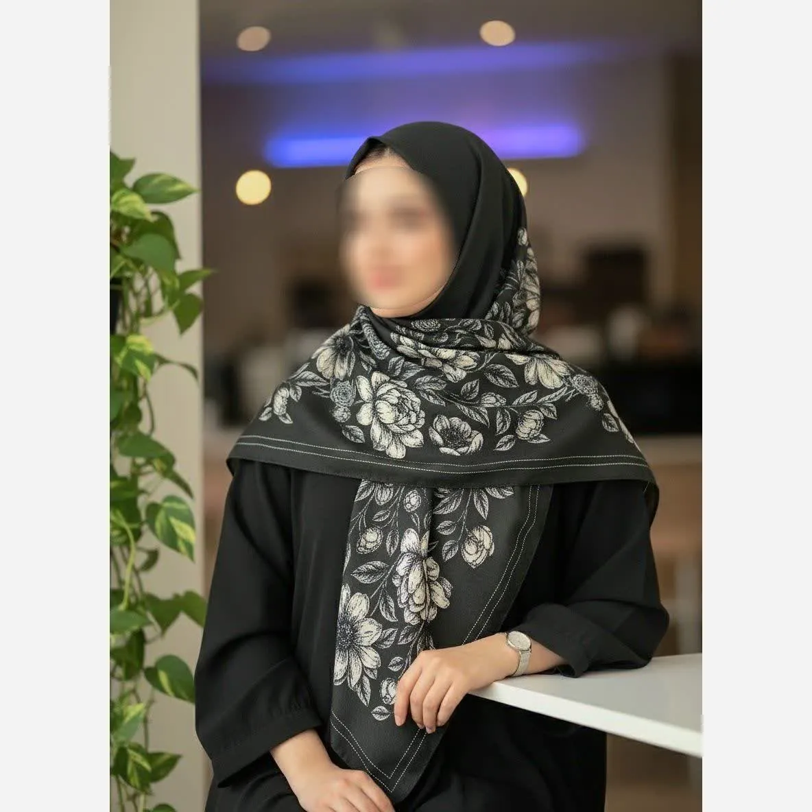 روسری سوپرنخ با طرح گل سبز