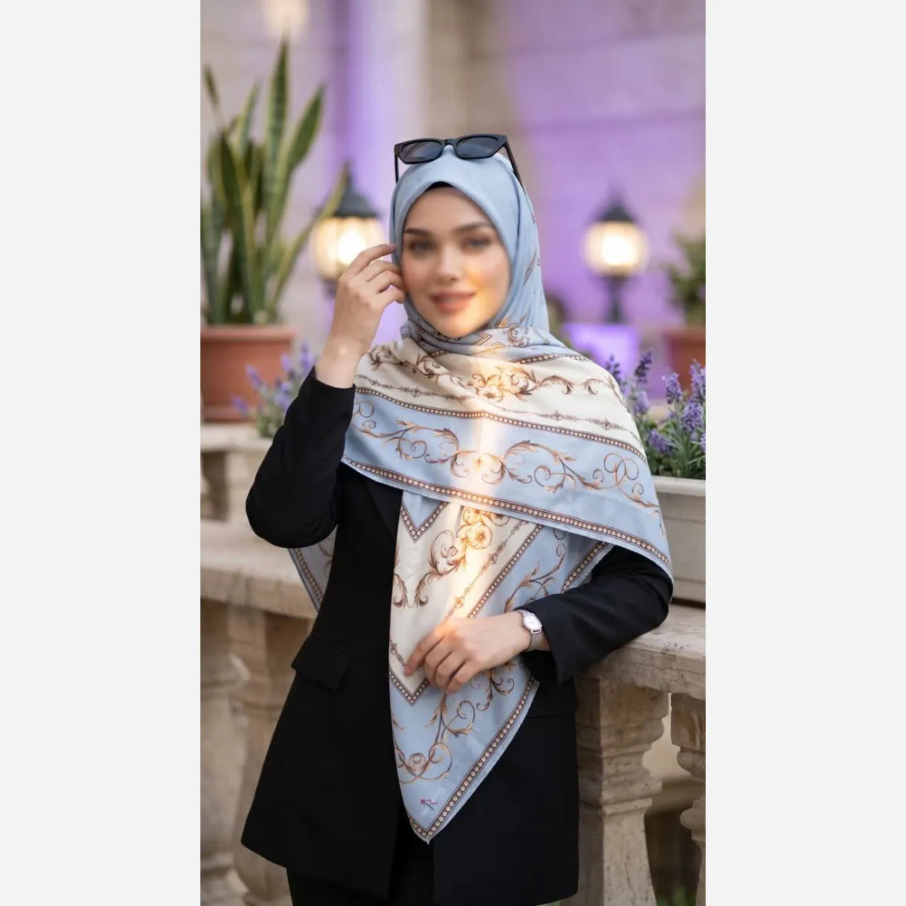 روسری کرپ نخ قواره بلند آبی آسمانی
