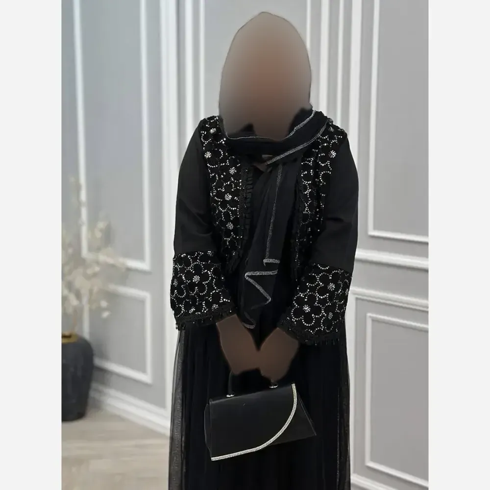 ست سه تیکه مشکی کت کرپ مازراتی و دامن تور سایز فری 38 تا 46