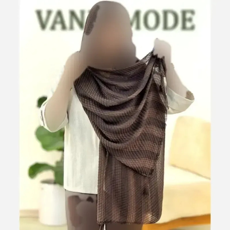 شال حصیری نخی زنانه ابعاد 75 در 175 رنگ بندی متنوع