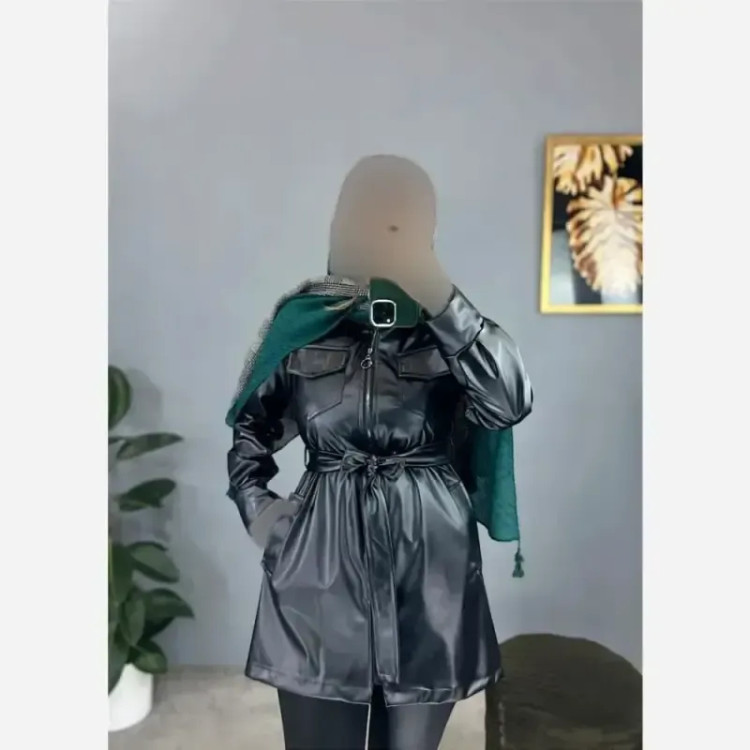 کاپشن چرم زنانه مدل یاشین رنگ مشکی سایز فری 38 تا 46 کمربنددار