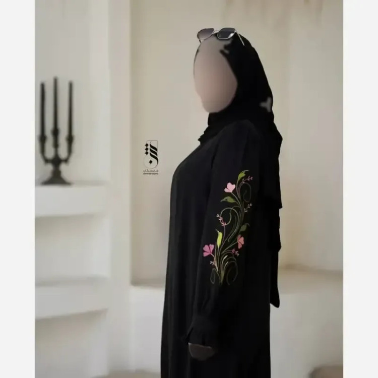 عبا فرشته زنانه جنس الیزه رنگ مشکی گلدوزی شده