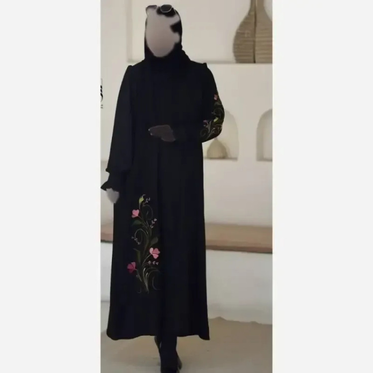 عبا فرشته زنانه جنس الیزه رنگ مشکی گلدوزی شده