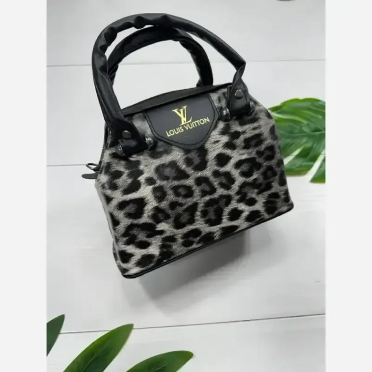 کیف زنانه پلنگی LV چرم بند بلند کوچک