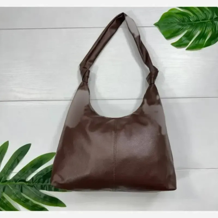 کیف بند گره ای چرم سبک و جادار رنگ مشکی و موکا