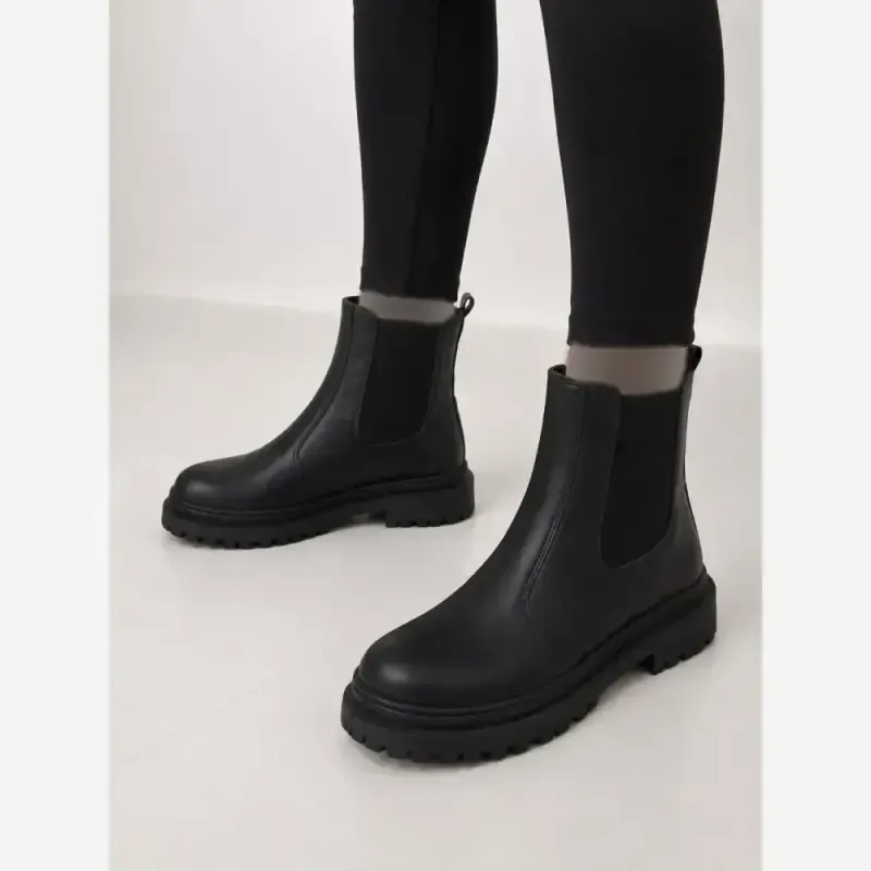 بوت بغل کش زنانه جدید رنگ مشکی و قهوه ای سایز 37 تا 40