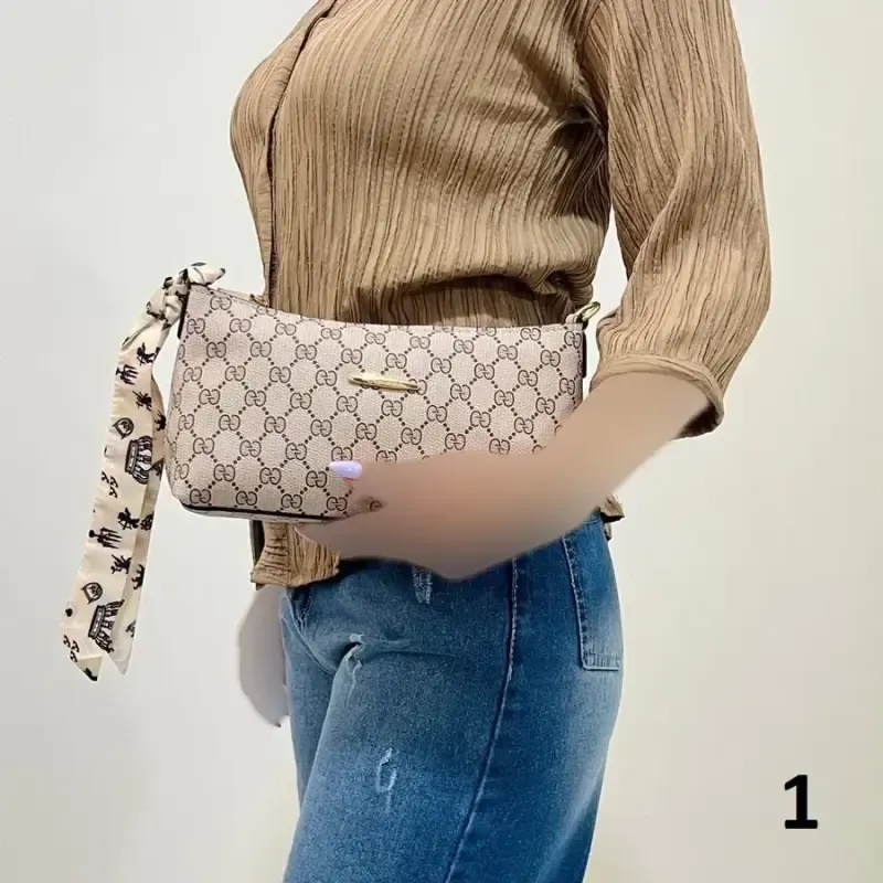 کیف دستی دوشی زنانه طرح دار کد 1419 جنس چرم مصنوعی